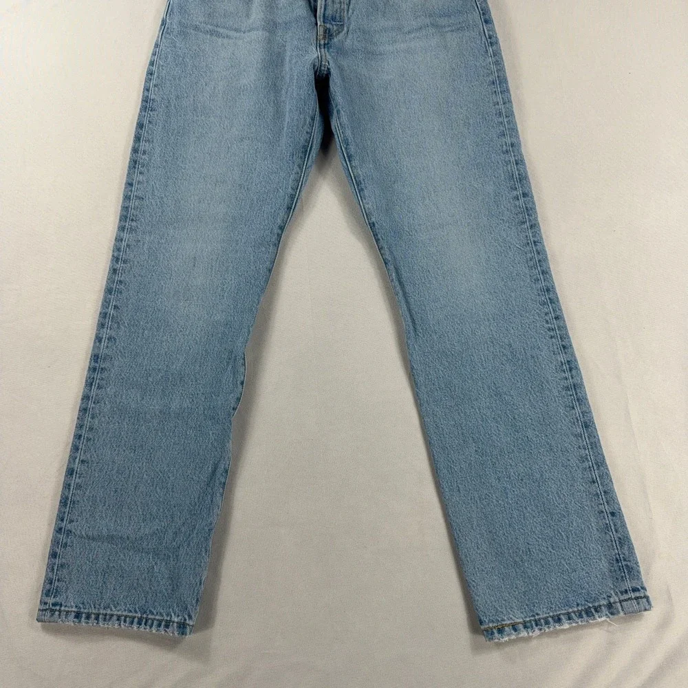 Levis please note